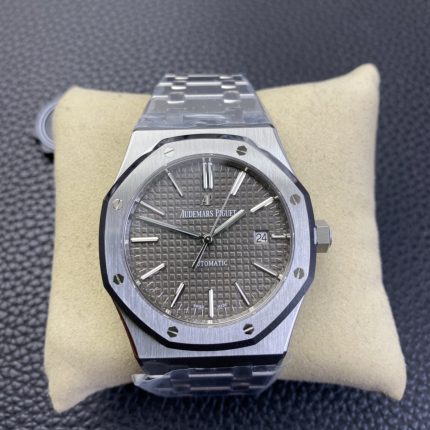 ZF Factory Audemars Piguet Royal Oak 15400ST.OO.1220ST.04 Calibre 3120 Case diameter: 41mm Replica
