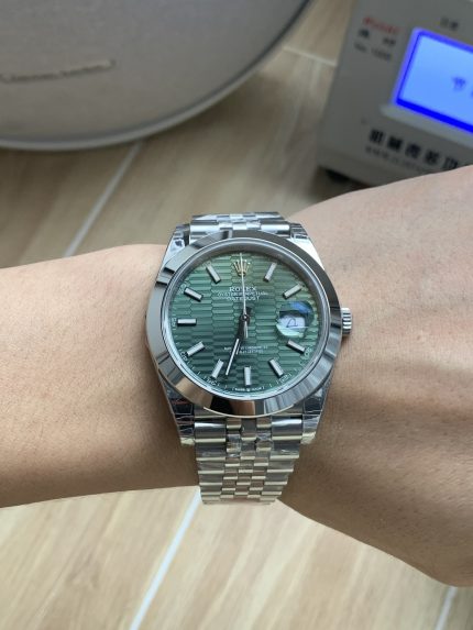 VS Factory Rolex Datejust m126300-0022 Calibre 3235 Case diameter: 41mm Replica