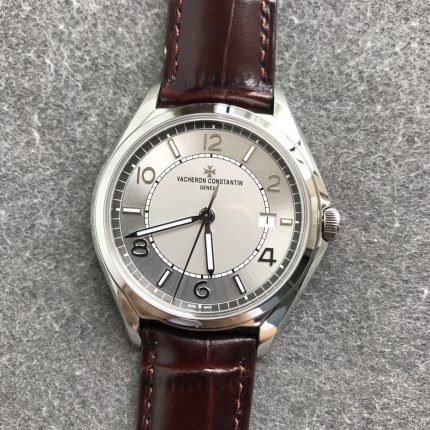 ZF Factory Vacheron Constantin 4600E/000A-B442 Calibre 1326 Case diameter: 40mm Replica